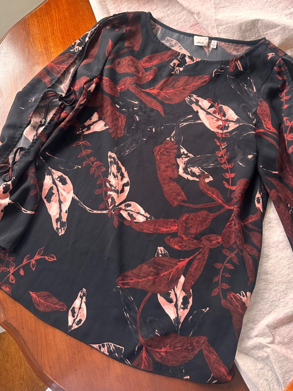 Wilfred Black Floral-Print Blouse with Red and Cream Leaves